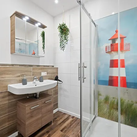 Backhome - L - Parkhaus - Fantastische Schlosslage - Smarttv - Waschmaschine - Netflix - 50qm - 24h Checkin- 1 *