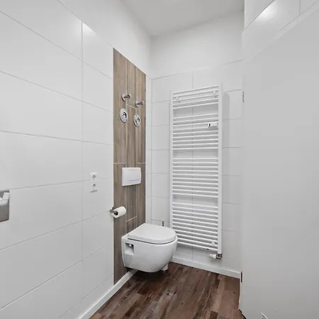 Apartamento Backhome - L - Parkhaus - Fantastische Schlosslage - Smarttv - Waschmaschine - Netflix - 50qm - 24h Checkin- 1